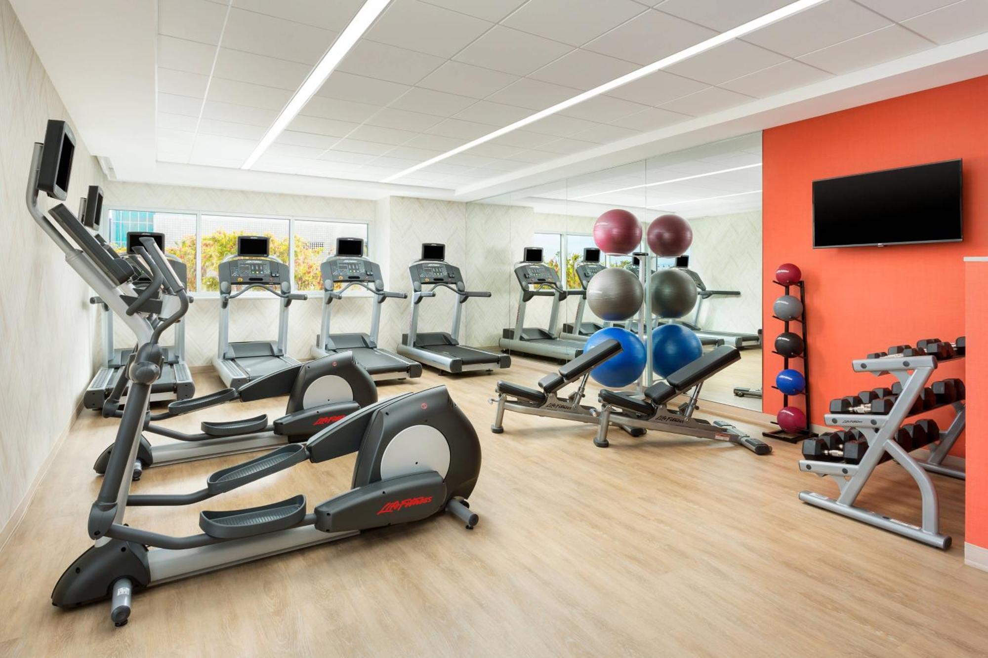 Courtyard By Marriott Hotel 3*