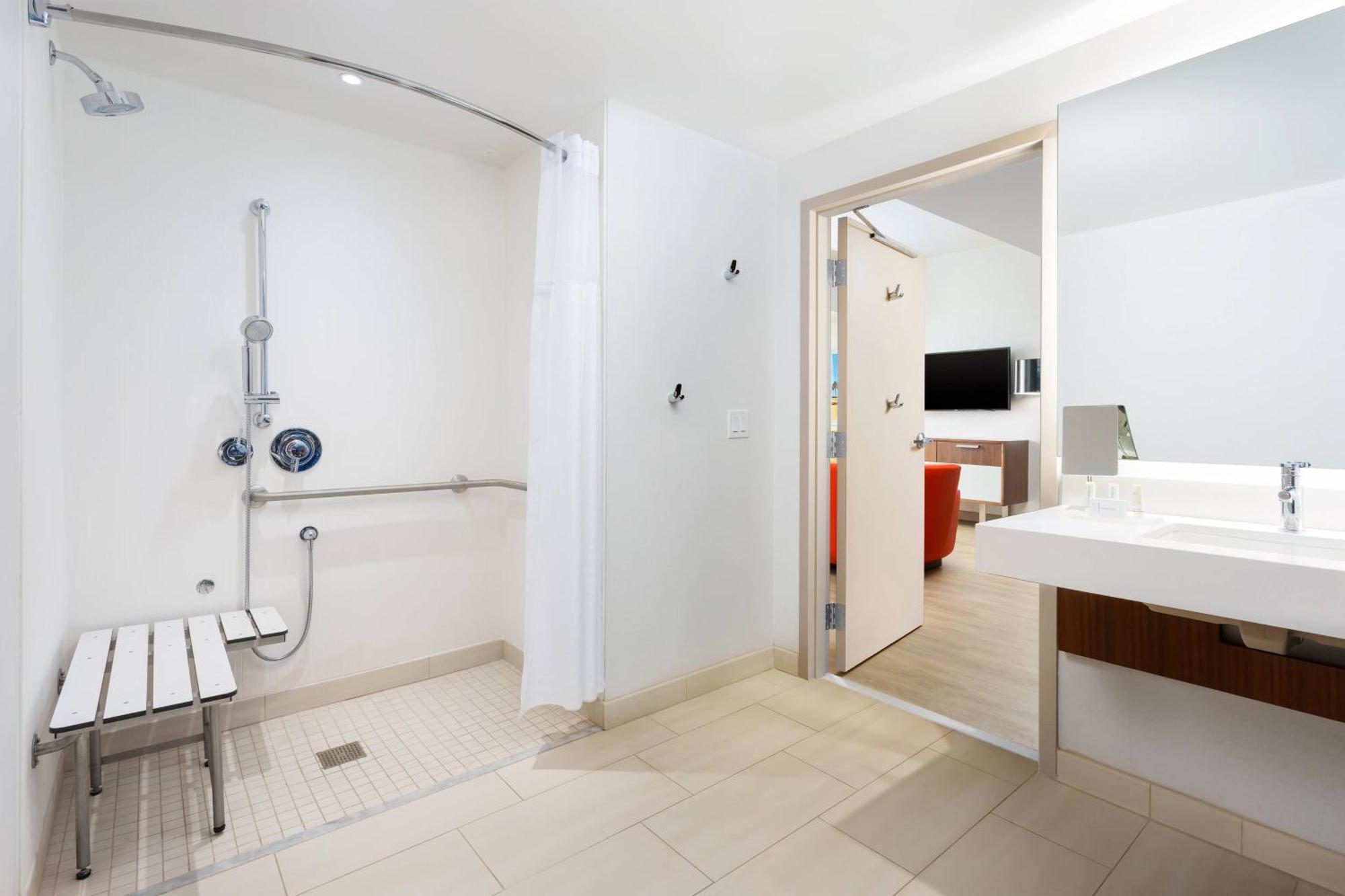 Courtyard By Marriott 3*