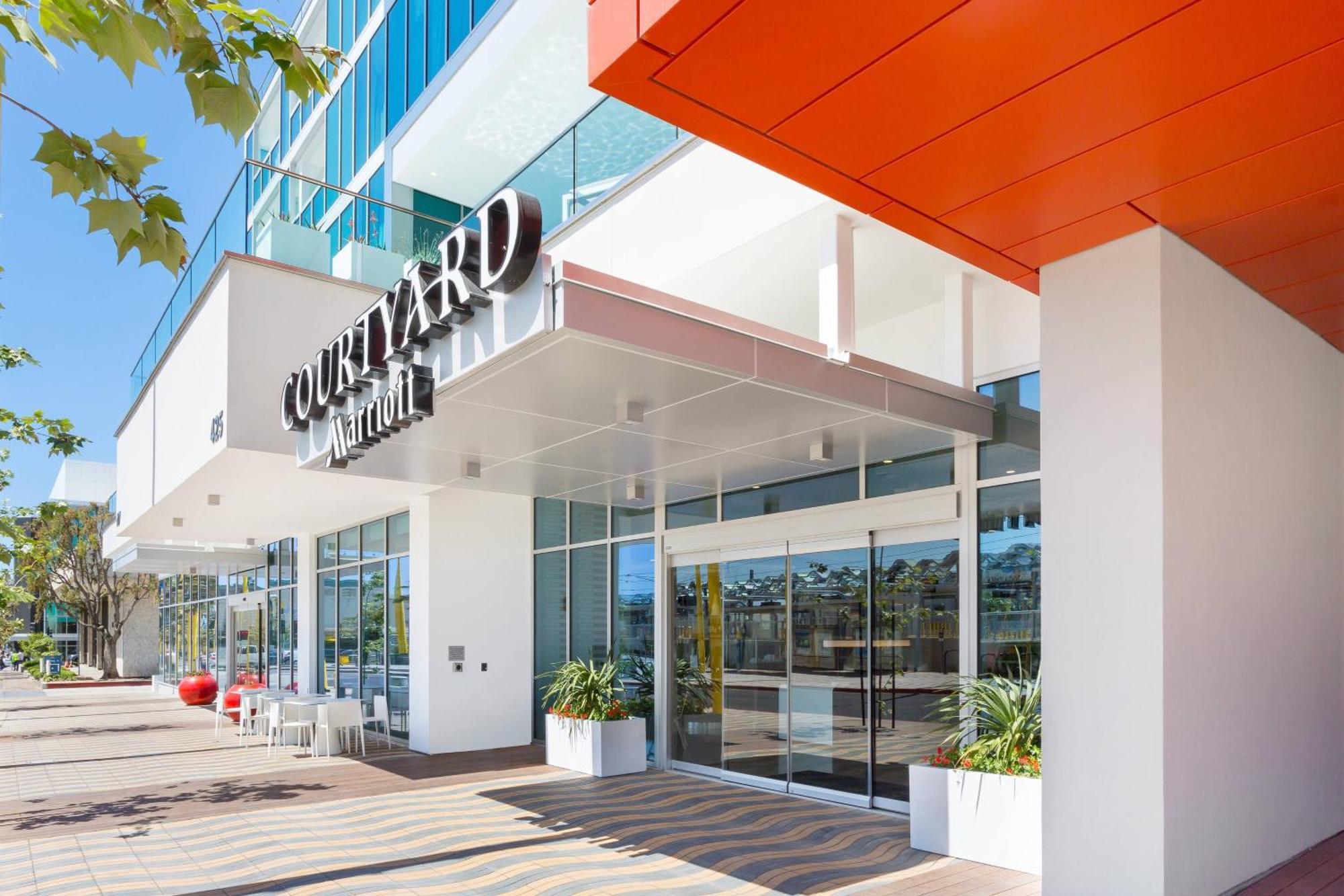 Courtyard By Marriott