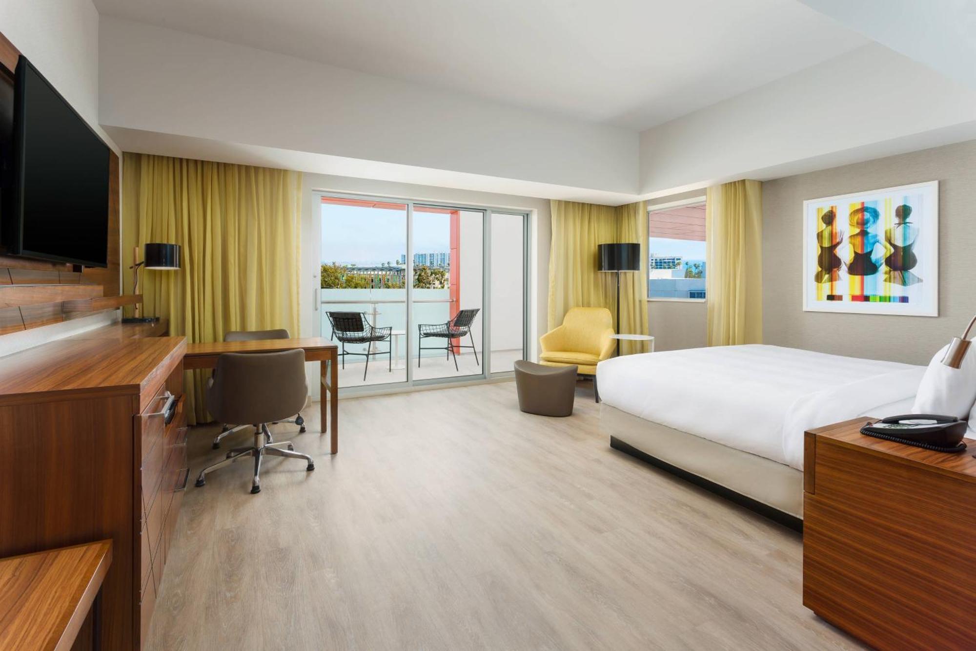 Courtyard By Marriott 3*