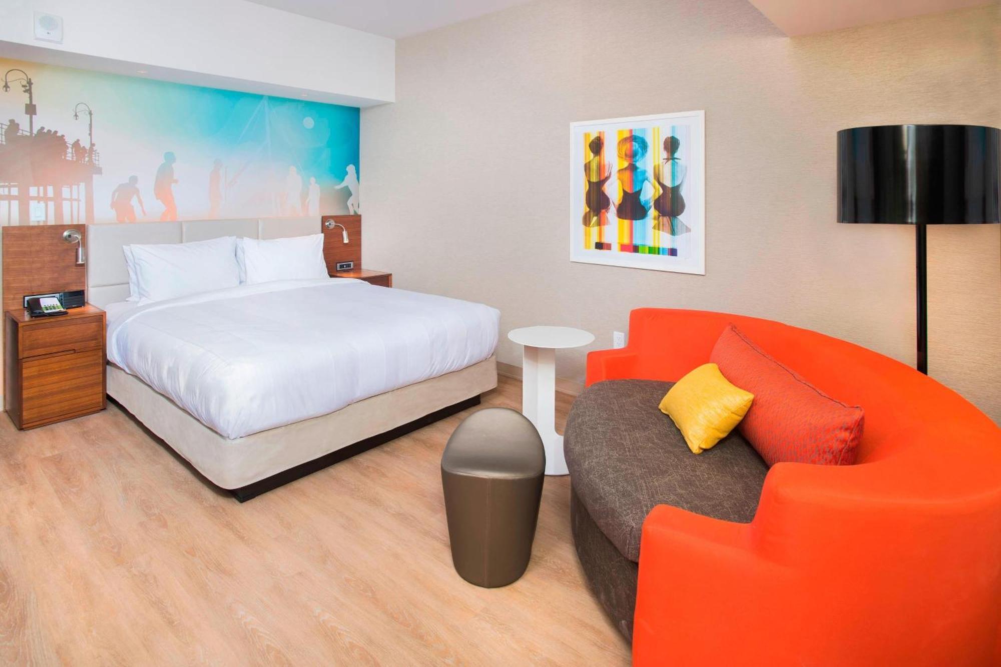 Hotel Courtyard By Marriott Santa Mónica