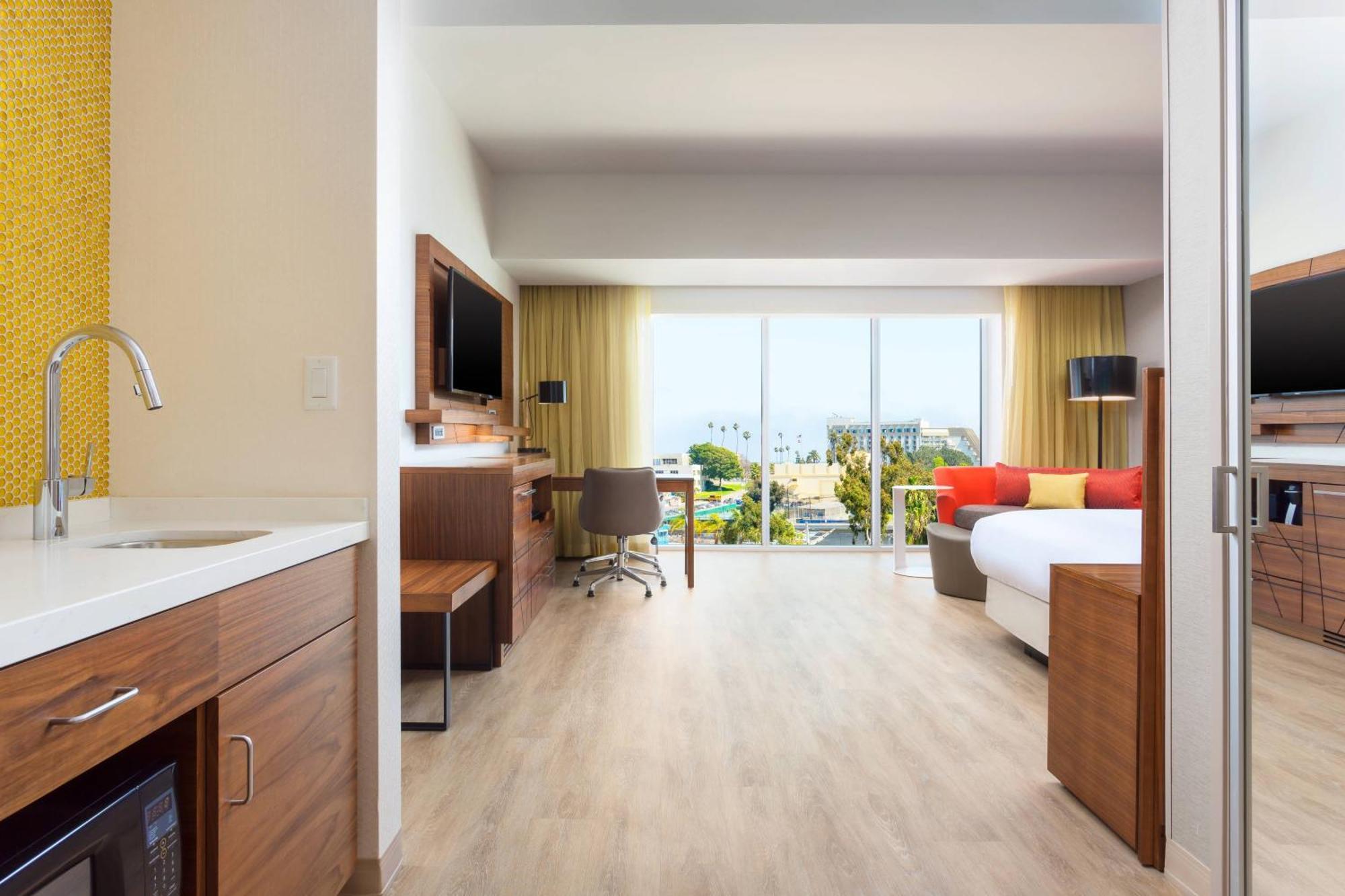 Courtyard By Marriott Hotel 3*