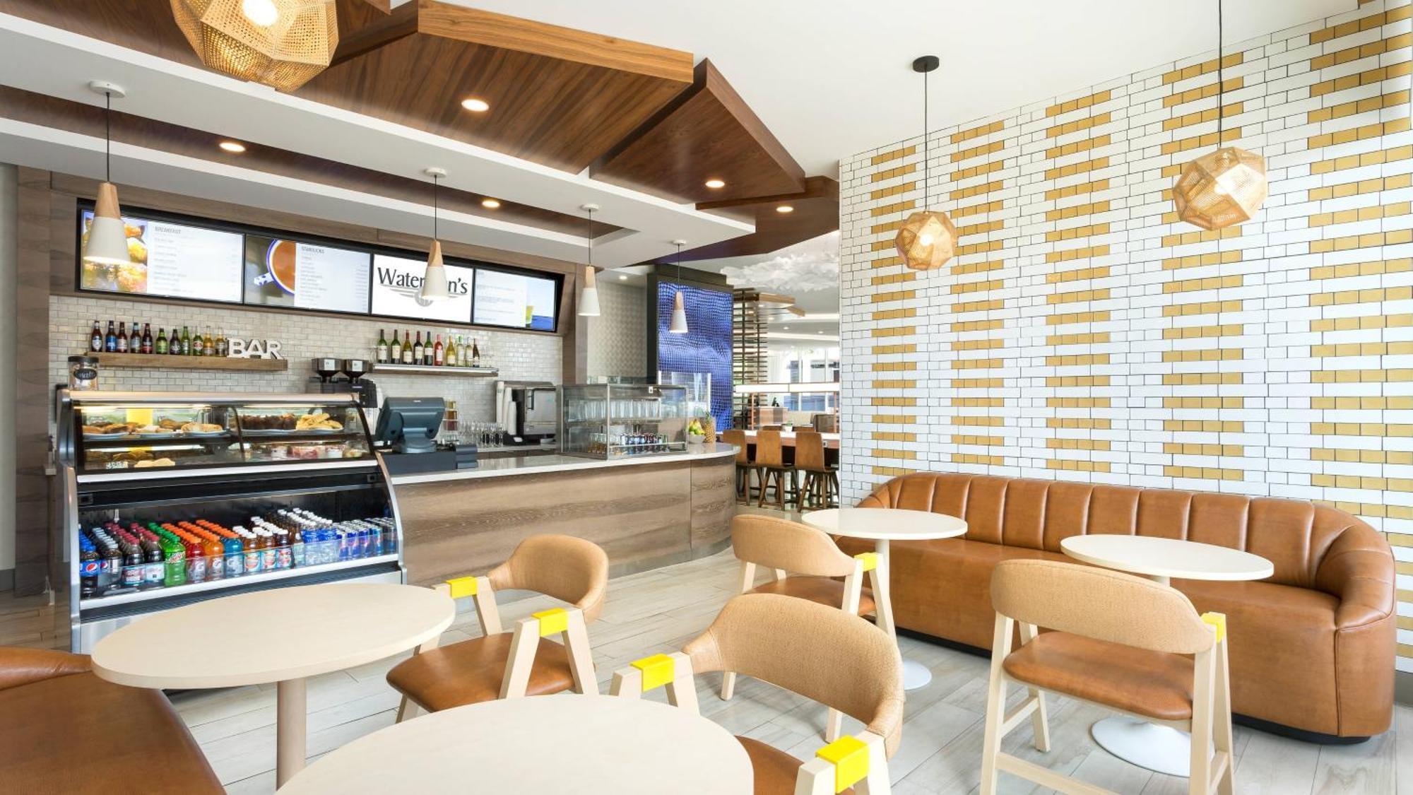 Courtyard By Marriott Hotel