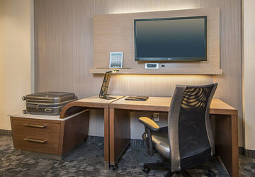 Courtyard By Marriott Santa Monica