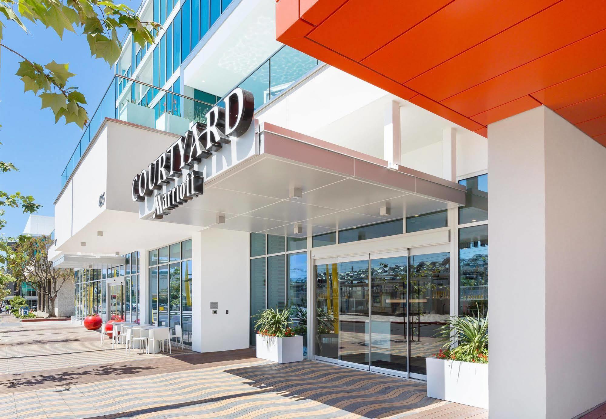 Hotel Courtyard By Marriott Santa Mónica