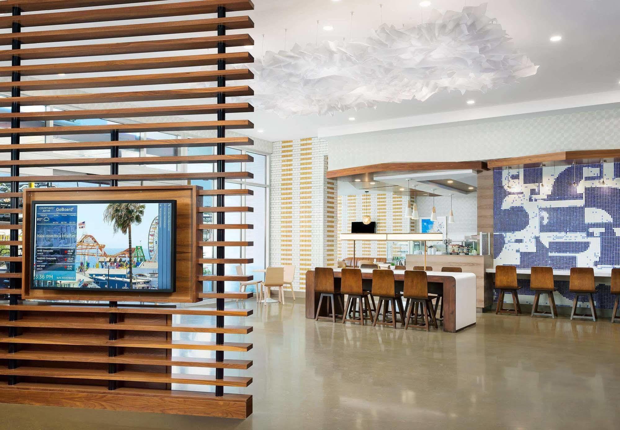 Courtyard By Marriott Hotel 3*