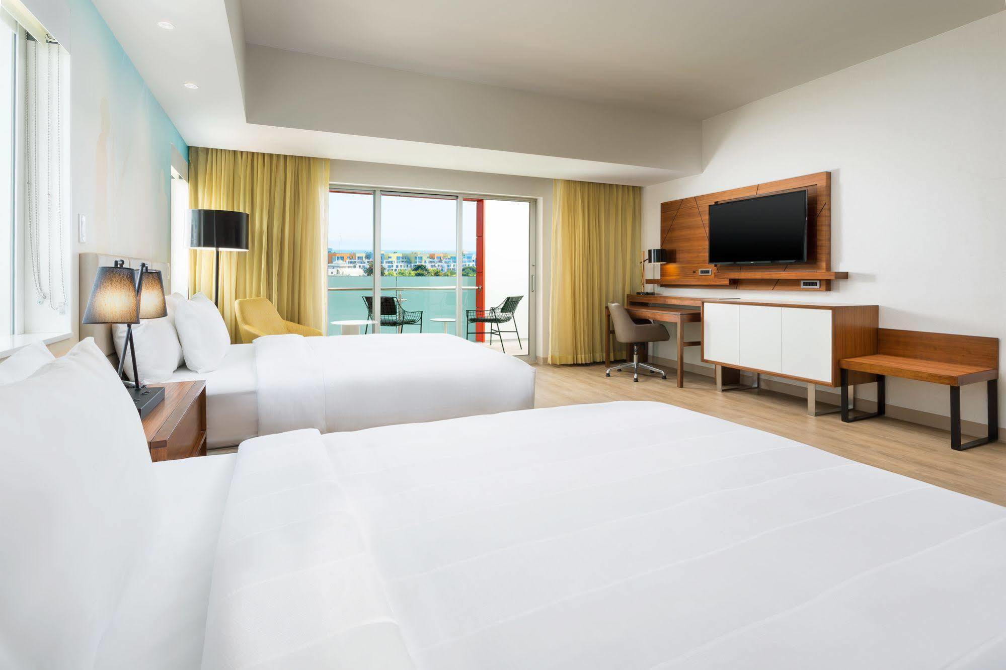 Courtyard By Marriott Hotel